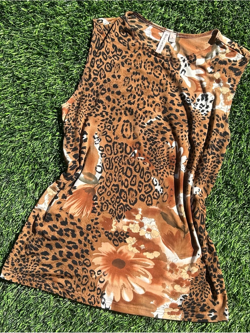 Sleeveless Floral Leopard Print Top in Brown